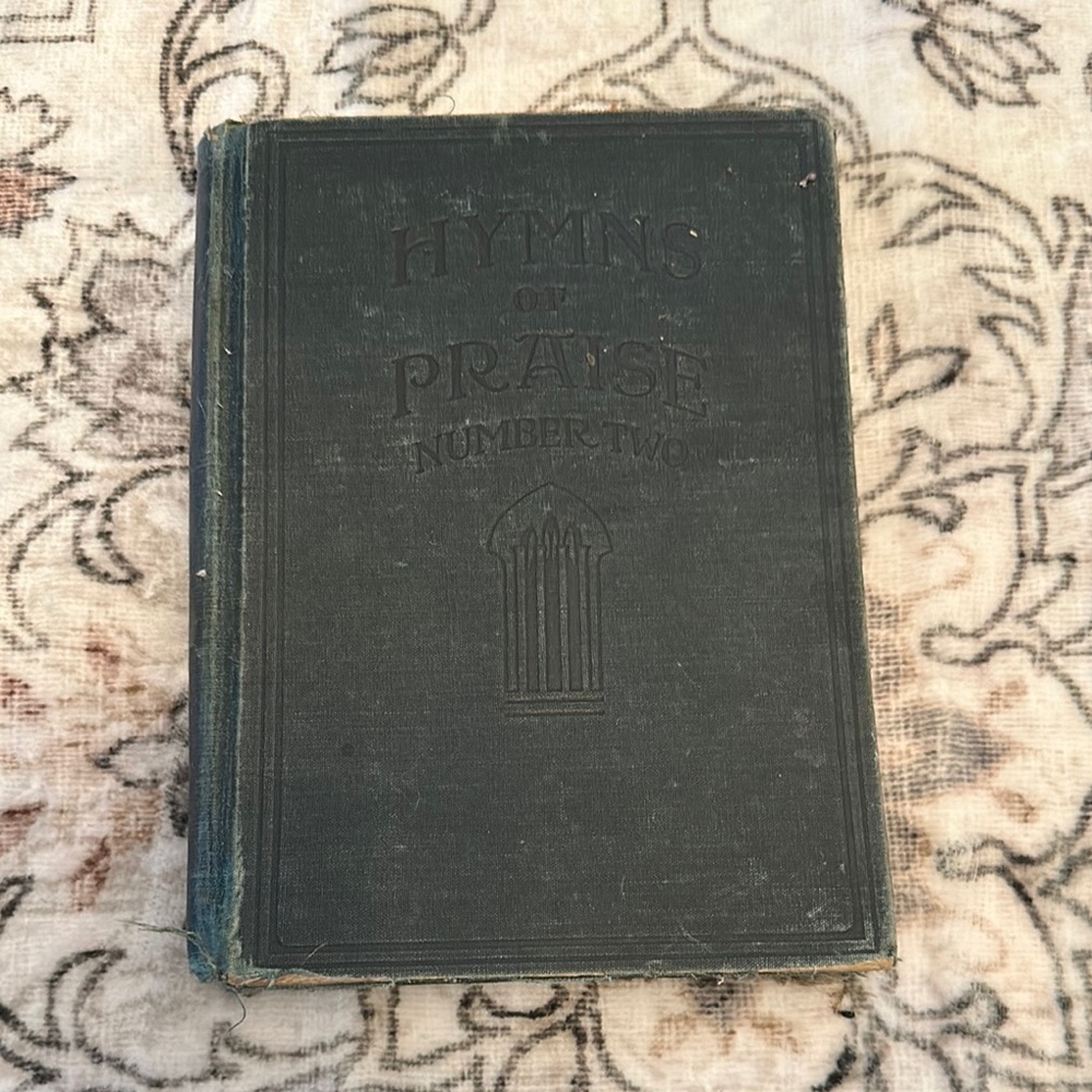 Hymns of praise number 2. Vintage 1945 hymns book